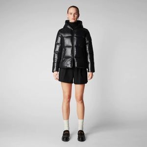Women’s Lois Hooded Puffer Jacket in Black